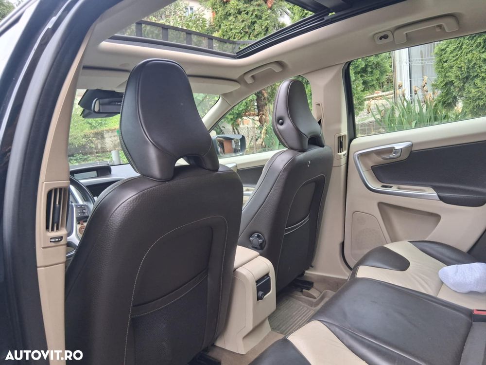 Volvo XC 60 D5 AWD Aut. Summum - 12