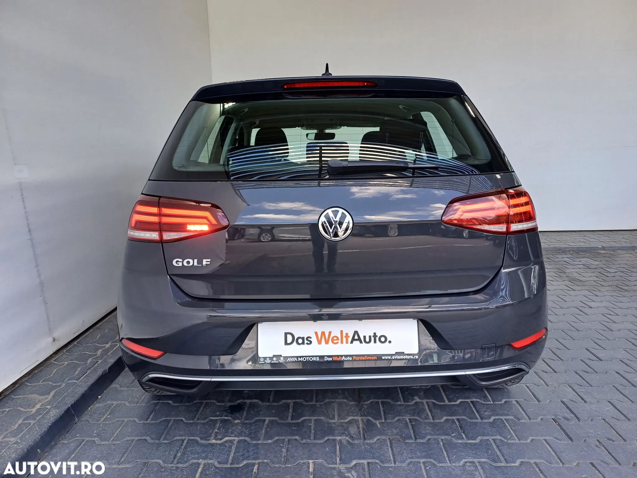 Volkswagen Golf 1.6 TDI Comfortline - 27