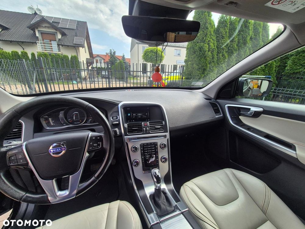 Volvo XC 60 D4 Drive-E Ocean Race - 19