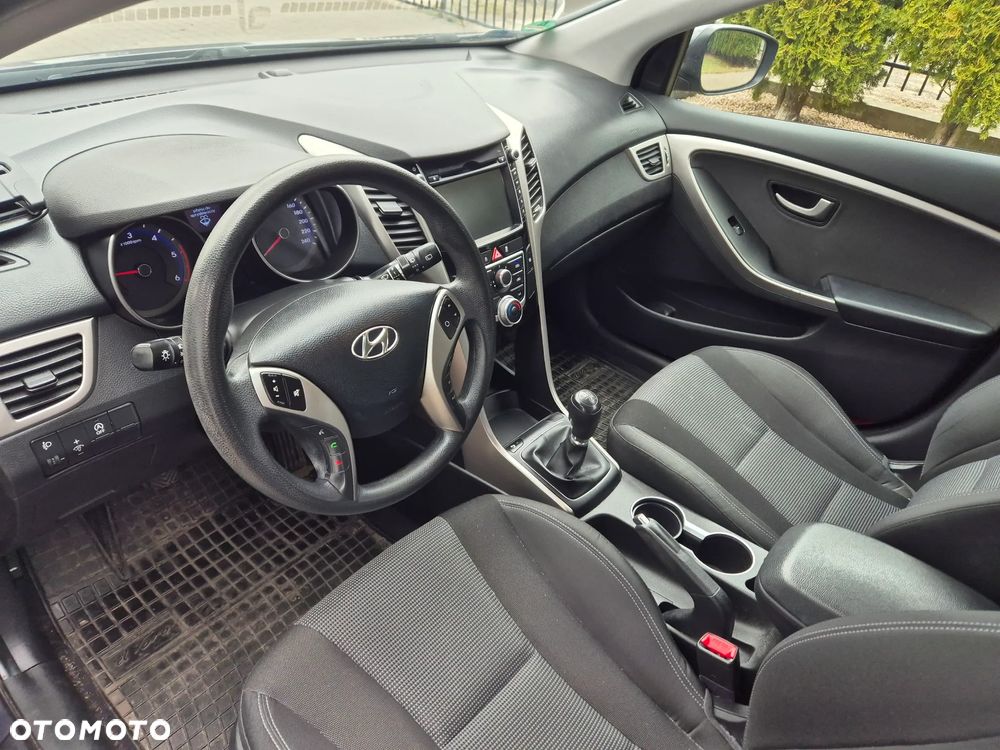 Hyundai i30 1.6 CRDi Fifa World Cup Edition - 7