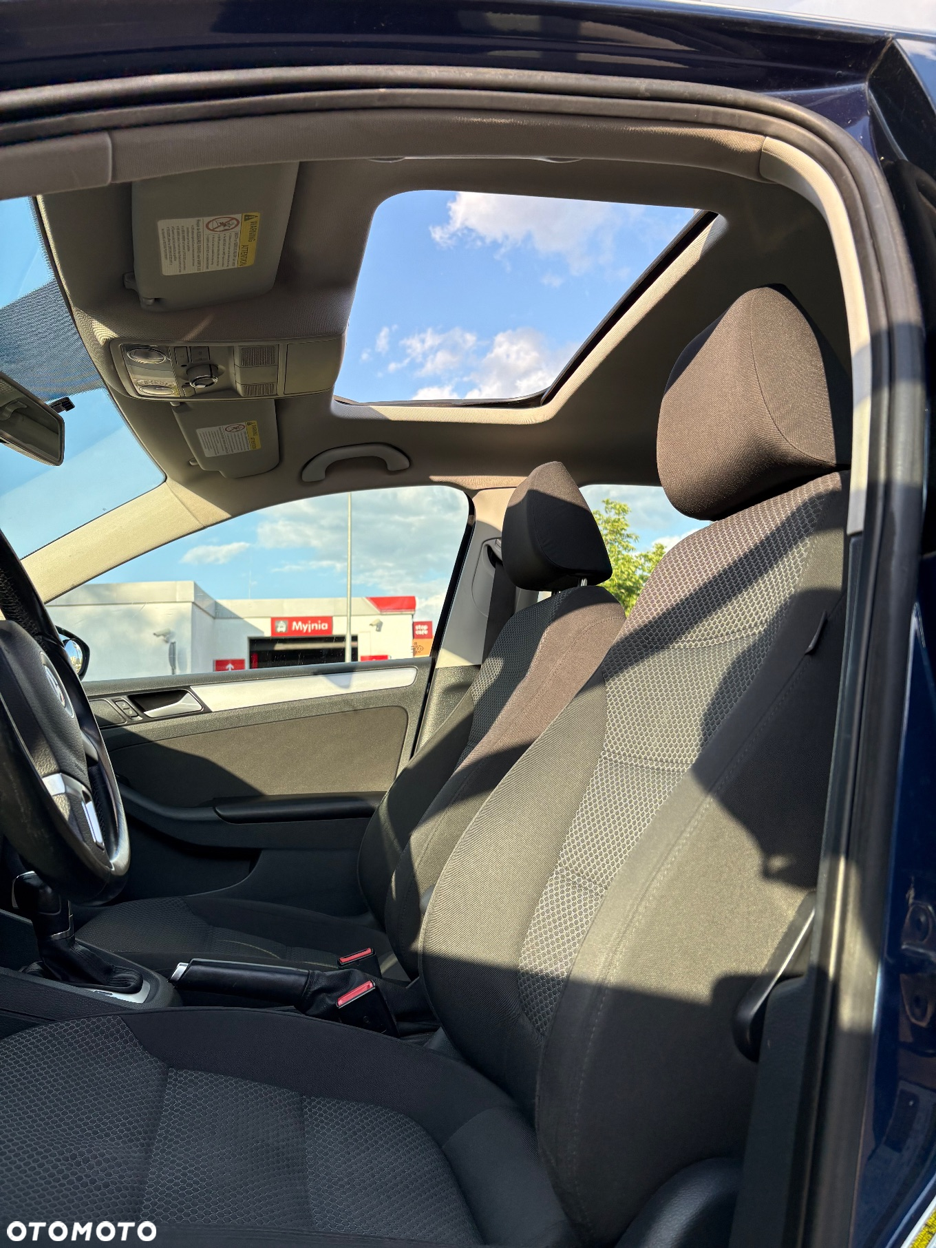 Volkswagen Jetta 1.8T SE - 9