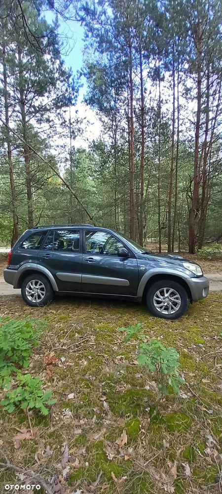 Toyota RAV4 - 3