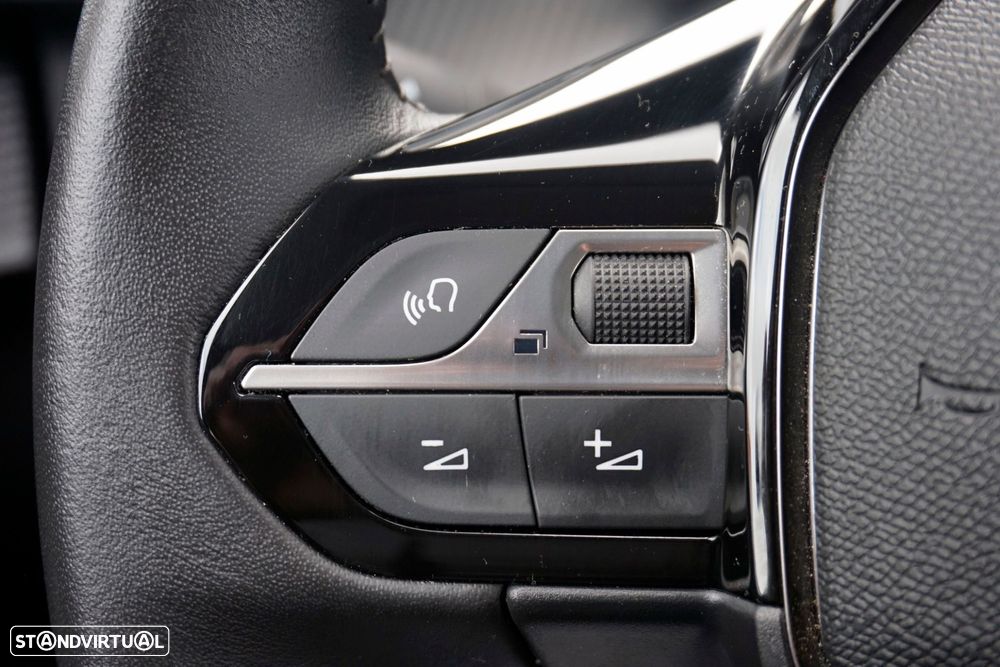 Peugeot 208 1.2 PureTech Allure - 12