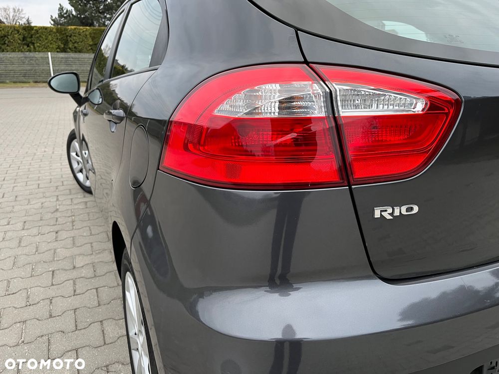 Kia Rio 1.2 Attract - 29