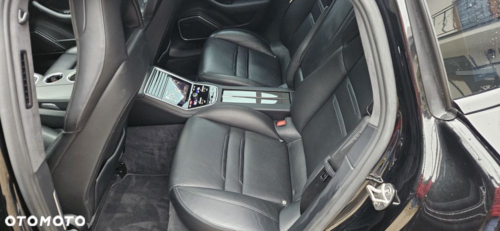 Porsche Panamera Turbo - 31