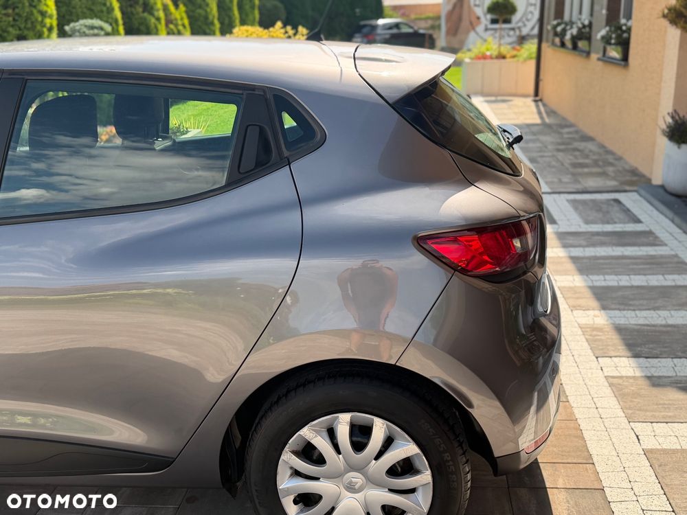 Renault Clio 1.2 16V Alize - 26