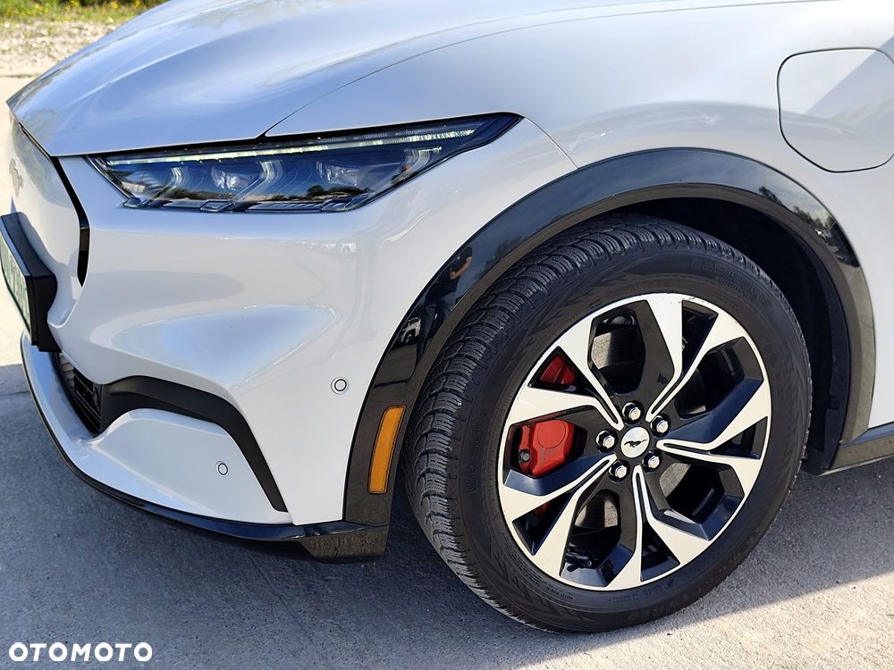 Ford Mustang Mach-E 91 kWh AWD Premium - 30