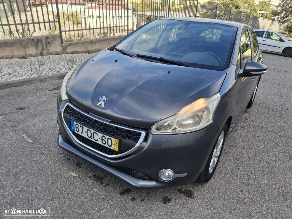 Peugeot 208 1.2 VTi SE Style - 1