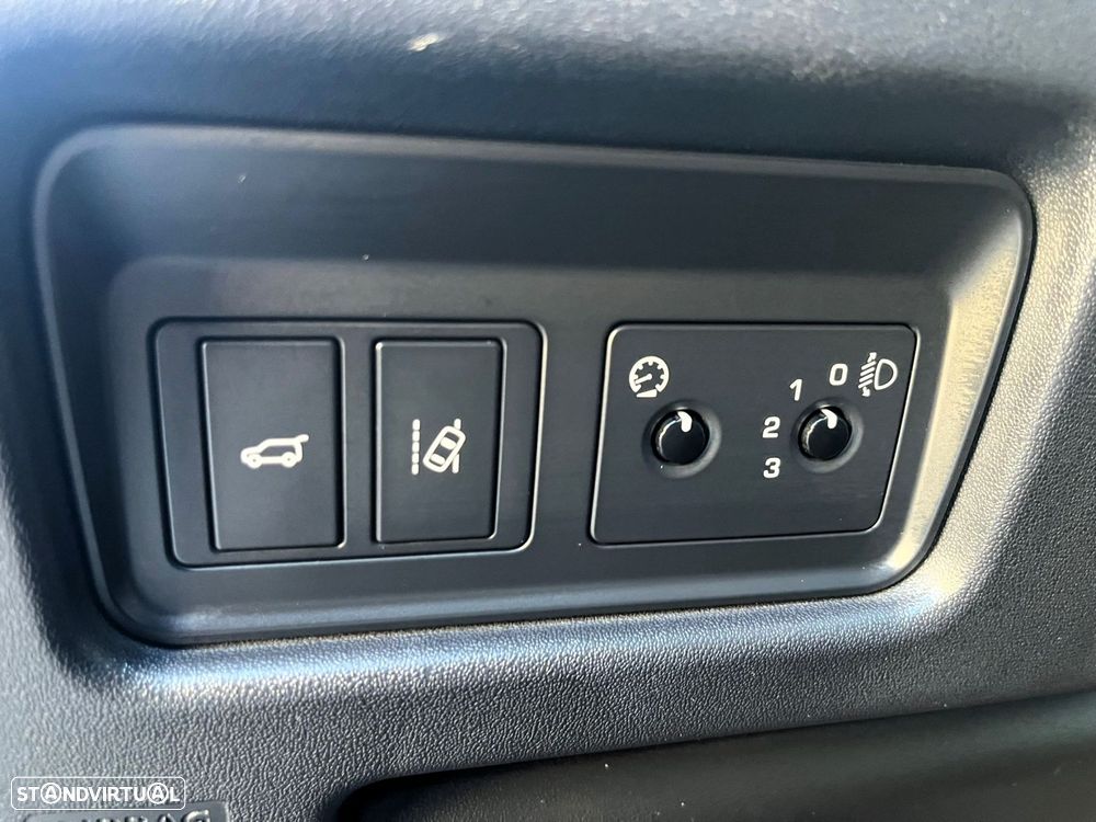 Land Rover Discovery Sport D150 HSE - 42