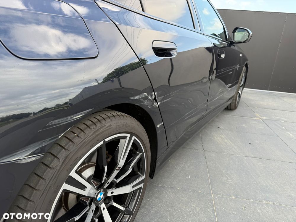 BMW Seria 5 520d xDrive Touring - 16