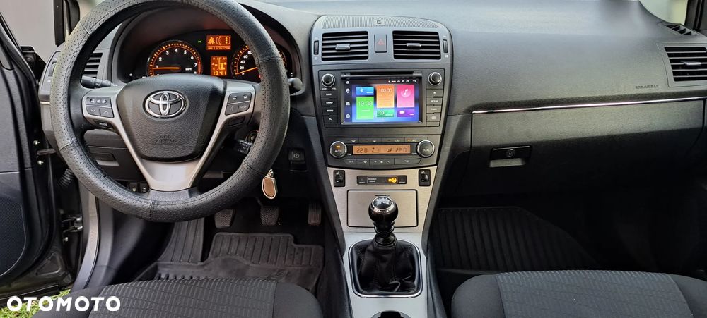 Toyota Avensis 1.8 Sol - 8