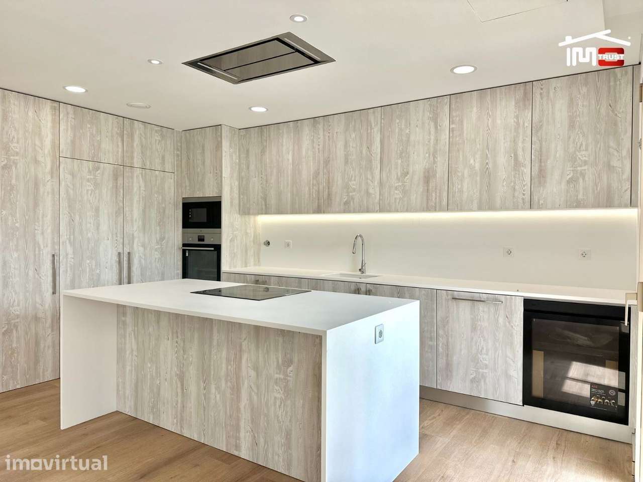 Apartamento T1 Com Logradouro Grande de 47m2 - Grande imagem: 4/18