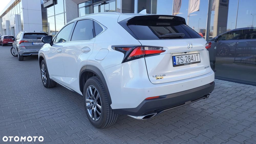 Lexus NX 200t Comfort AWD - 4