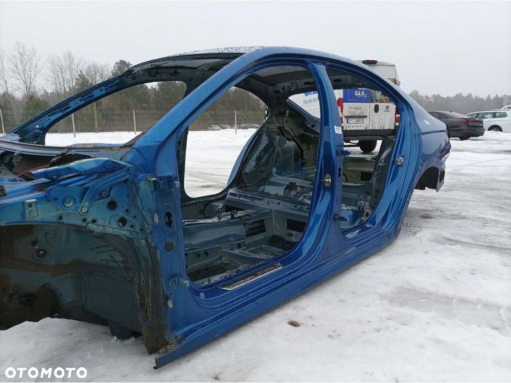 SKODA OCTAVIA IV HB PRÓG SŁUPEK LEWY A I B LF5W - 3
