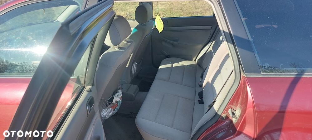 Audi A4 Avant 1.8 - 6