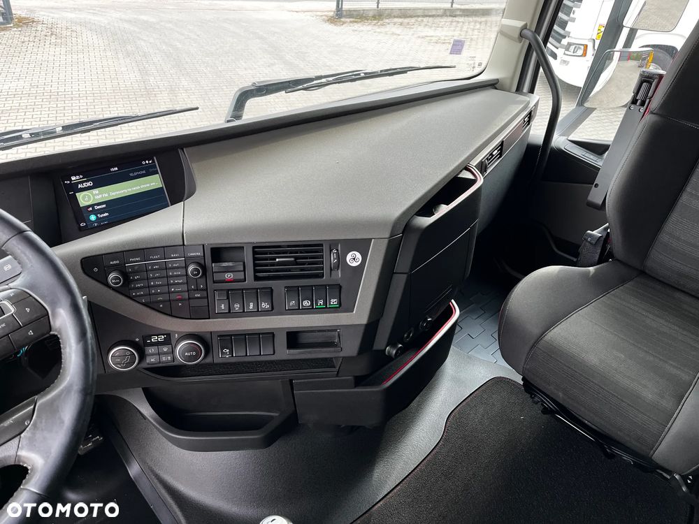 Volvo FH 460 HYDRAULIKA SPROWADZONY Z FRANCJI SERWISOWANY LODÓWKA KLIMA POSTOJOWA - 19