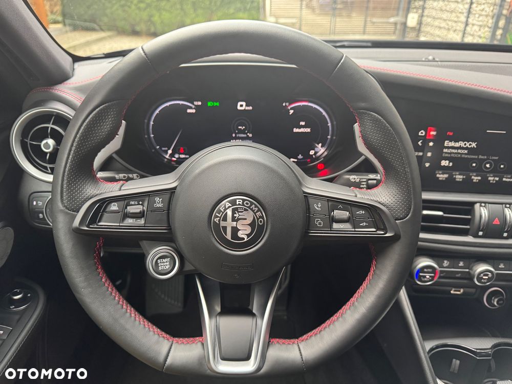 Alfa Romeo Giulia 2.0 Turbo Competizione Q4 - 14
