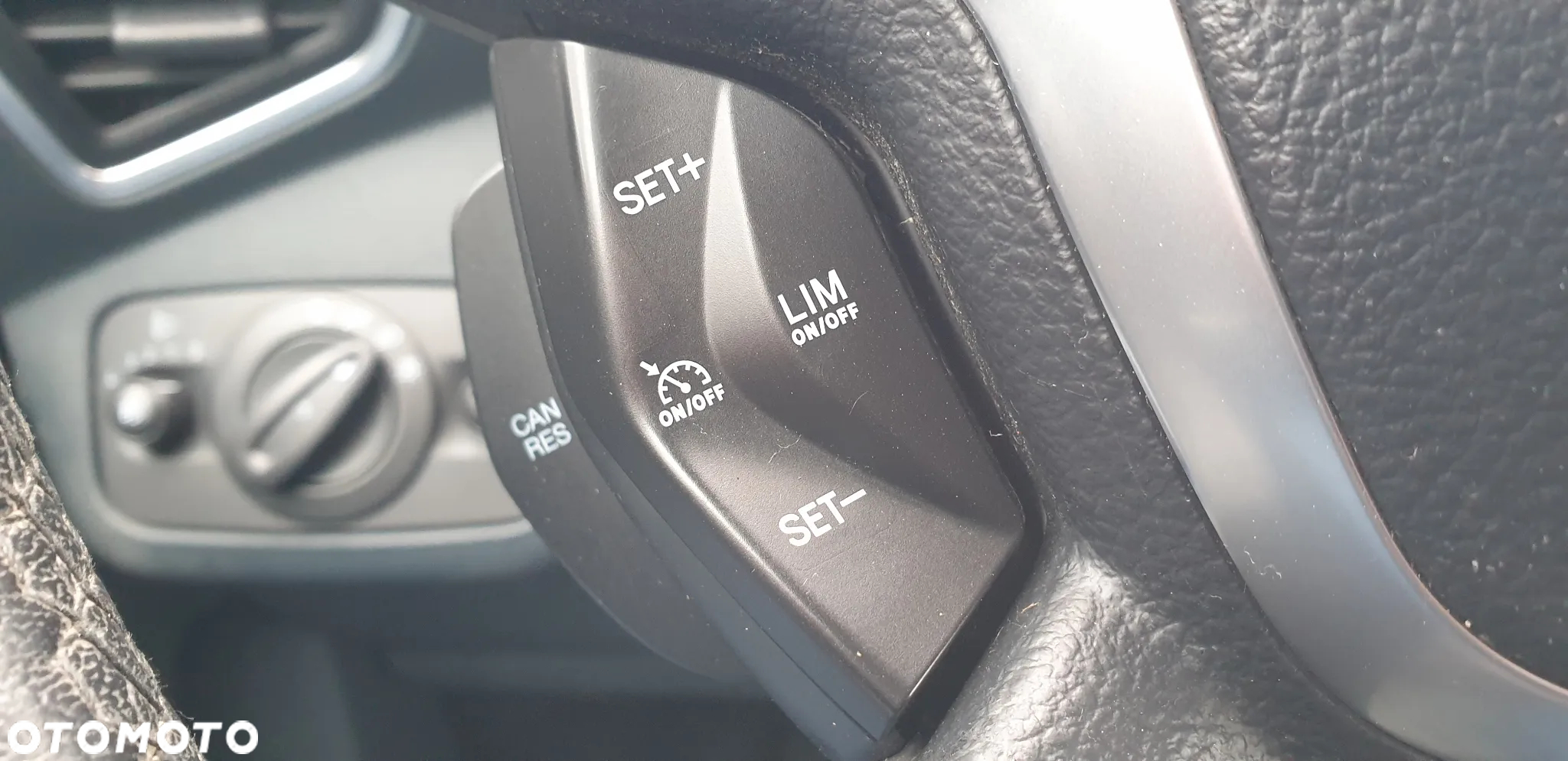 Ford C-MAX 2.0 TDCi Titanium - 37