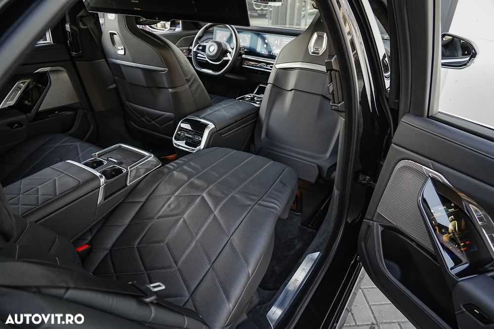 BMW Seria 7 750e xDrive - 18