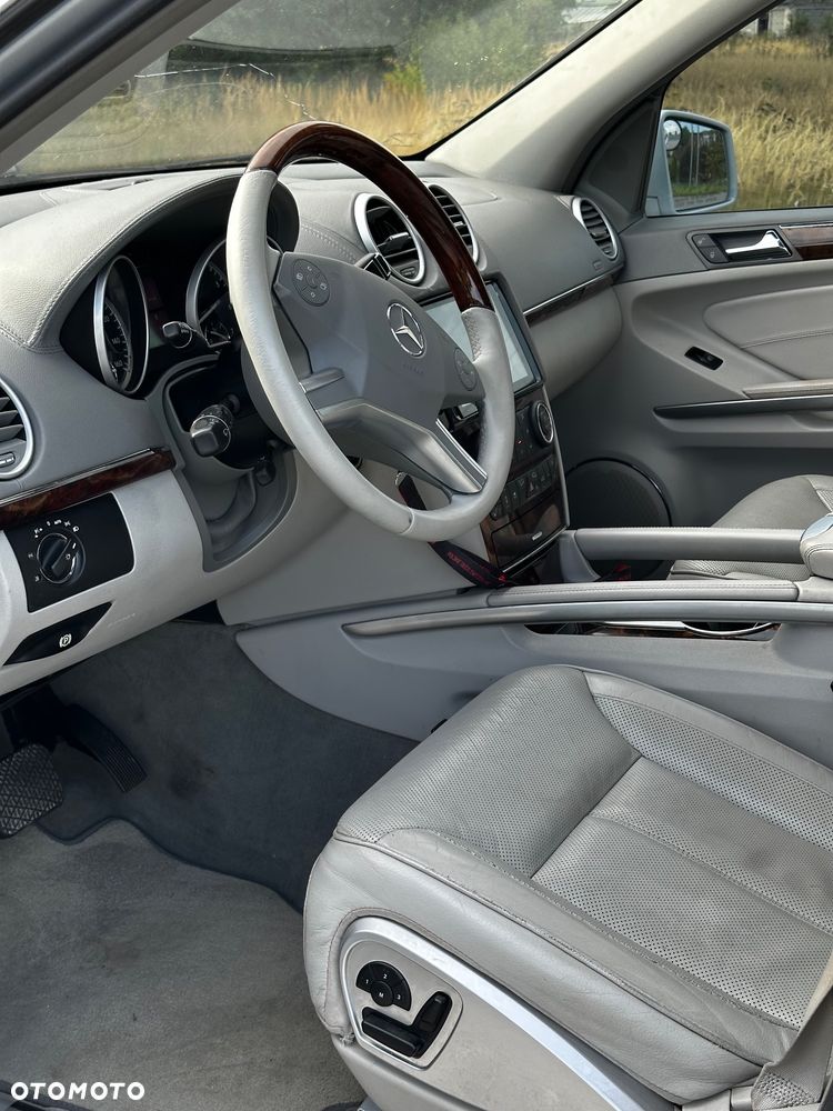 Mercedes-Benz GL 500 - 14