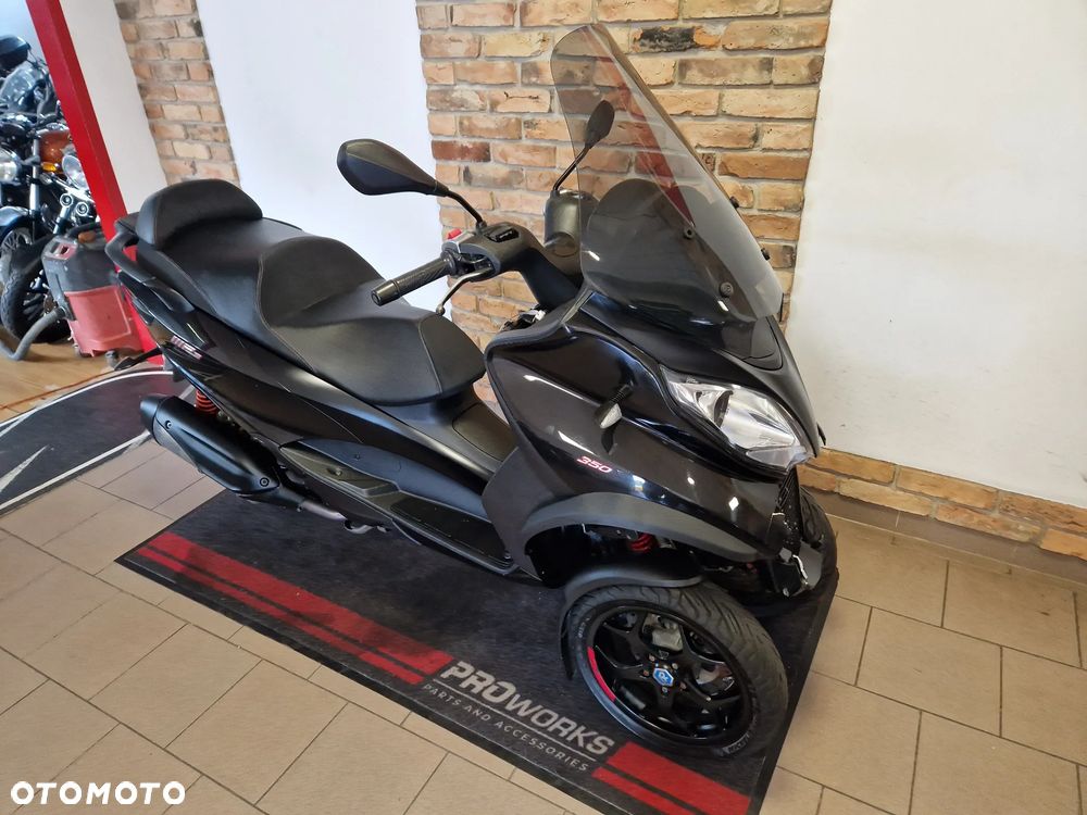 Piaggio MP-3 - 40