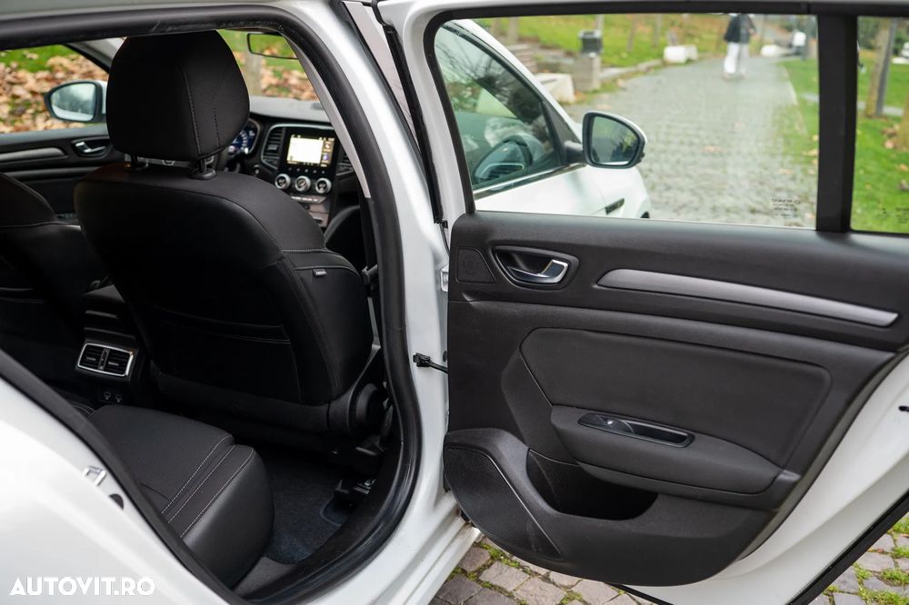 Renault Megane BLUE dCi 115 BUSINESS EDITION - 30