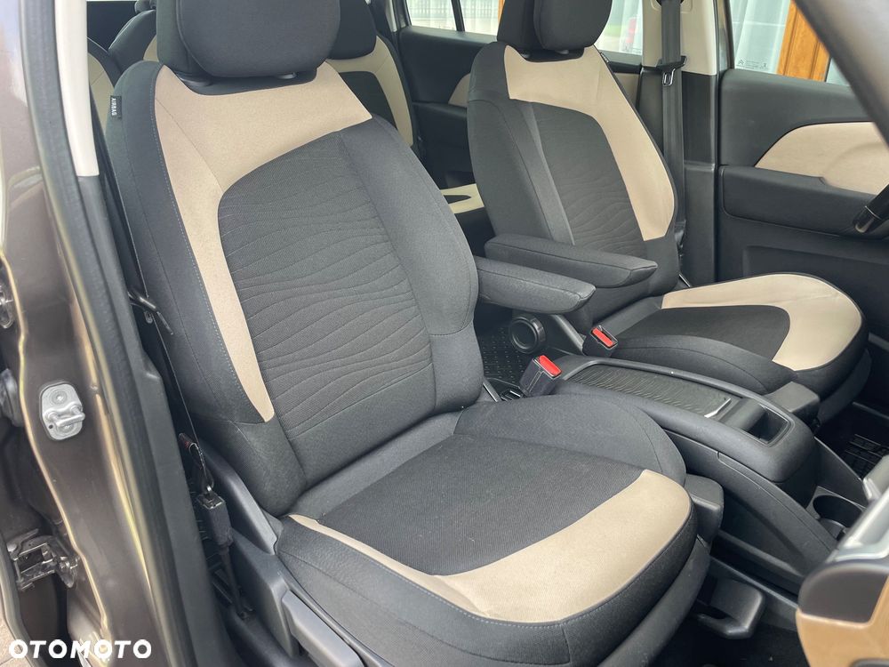 Citroën C4 Grand Picasso - 22