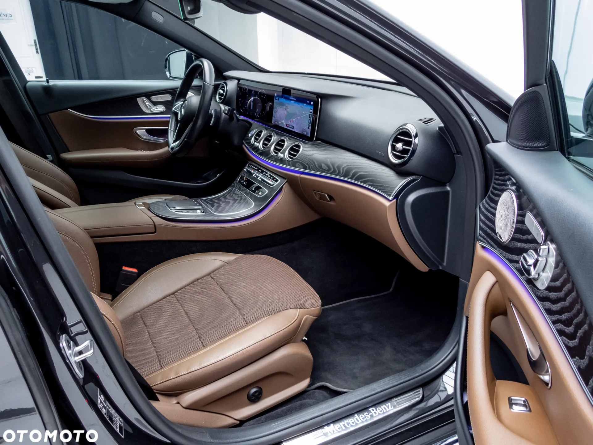 Mercedes-Benz Klasa E 220 d 4-Matic All-Terrain Avantgarde - 29