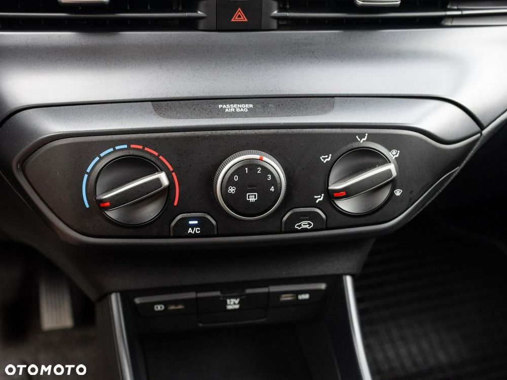Hyundai i20 1.2 Pure - 17
