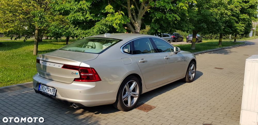 Volvo S90 D4 Momentum - 20