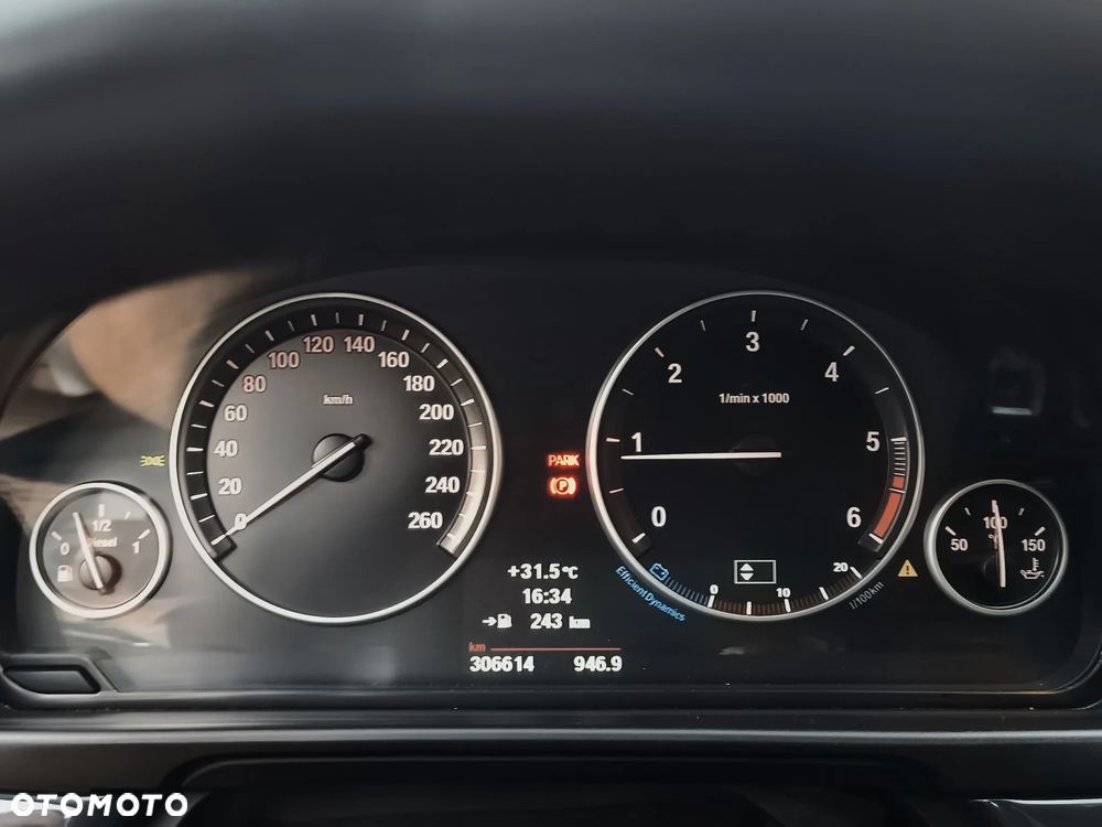 BMW Seria 5 - 30
