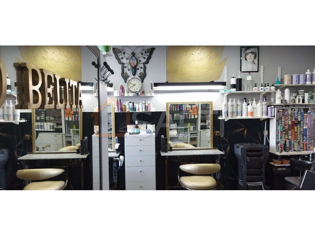 SALÃO DE CABELEIREIRO E ESTÉTICA, EQUIPADO E EM FUNCIONAMENTO - Grande imagem: 2/15