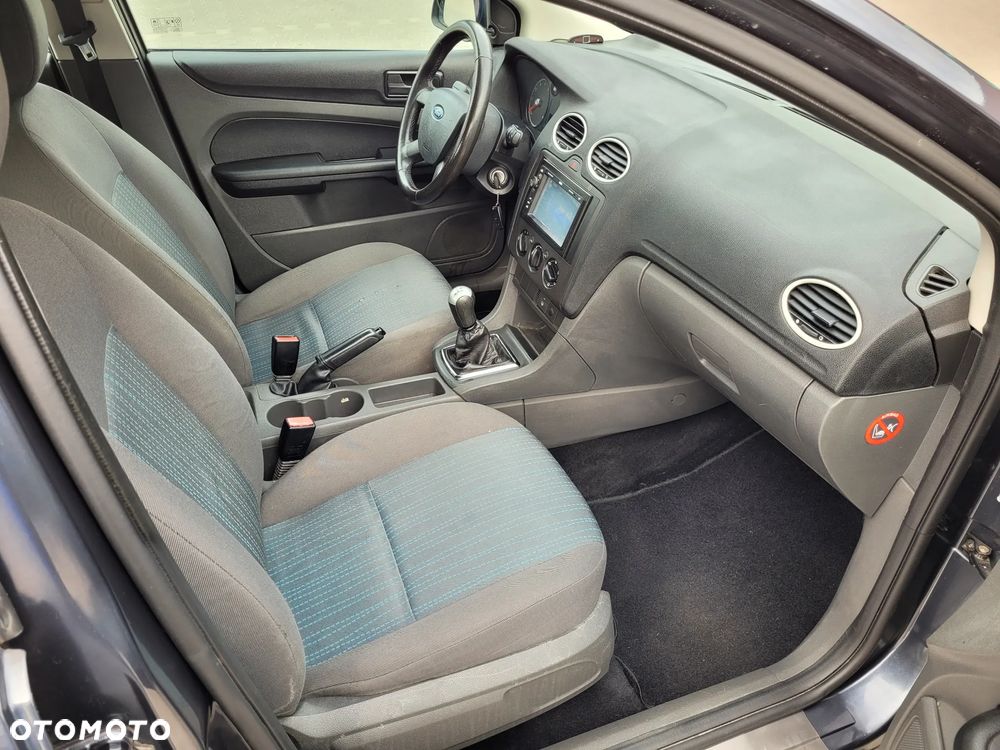 Ford Focus - 8