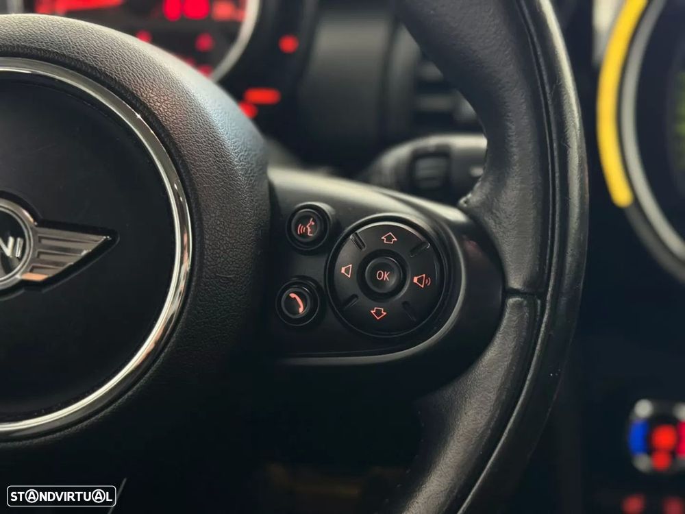 MINI 5 Portas Cooper D - 18