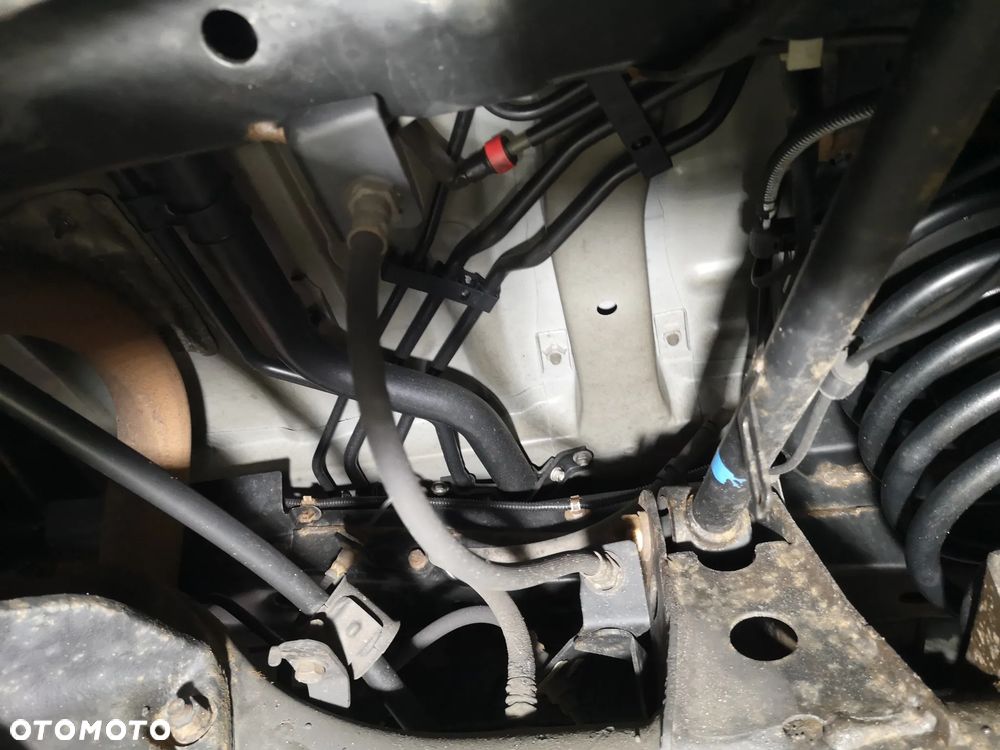 Toyota Land Cruiser - 22