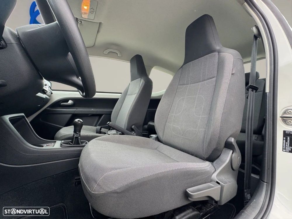 VW Up! 1.0 White - 19