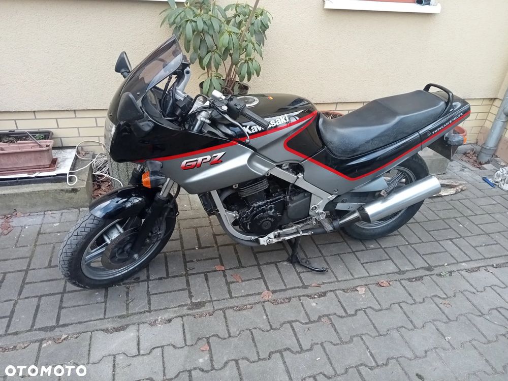 Kawasaki GPZ - 1