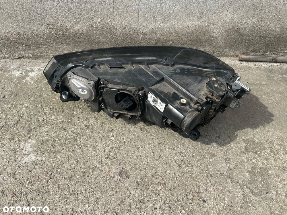 Lampa przednia prawa VW Golf Sportsvan 517941082A - 3
