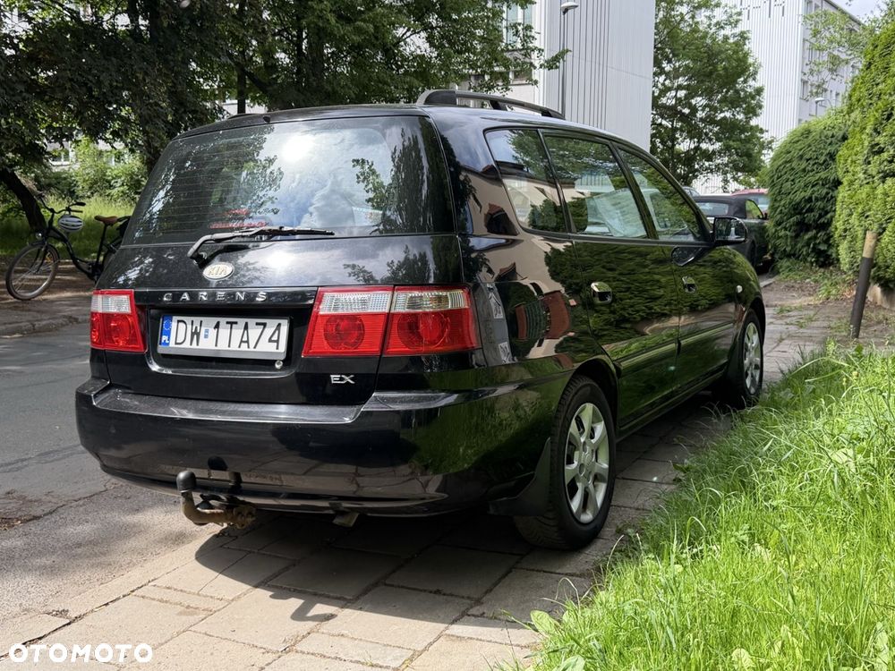 Kia Carens 2.0 EX - 6