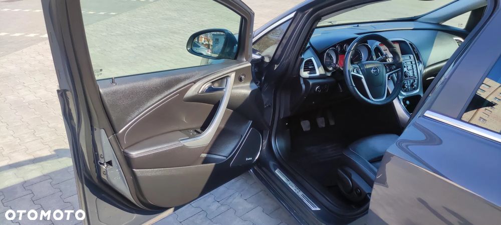 Opel Astra 2.0 CDTI Exklusiv - 20