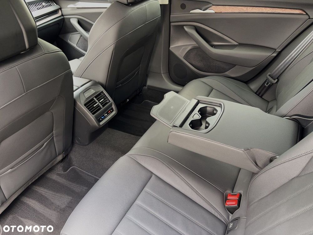 Skoda Superb 2.0 TDI SCR L&K DSG - 22