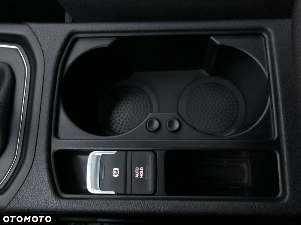 Volkswagen Touran - 33