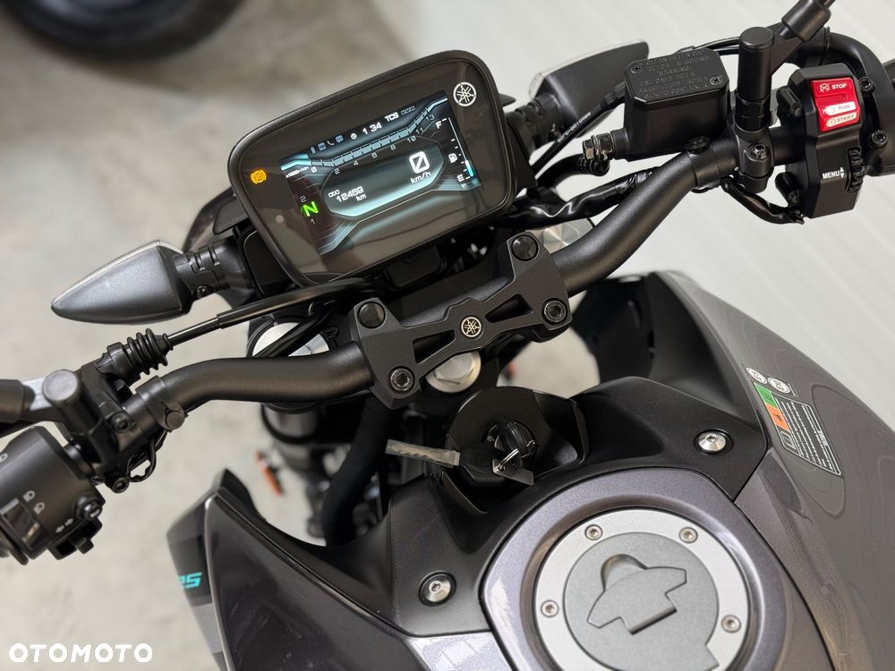 Yamaha MT - 27