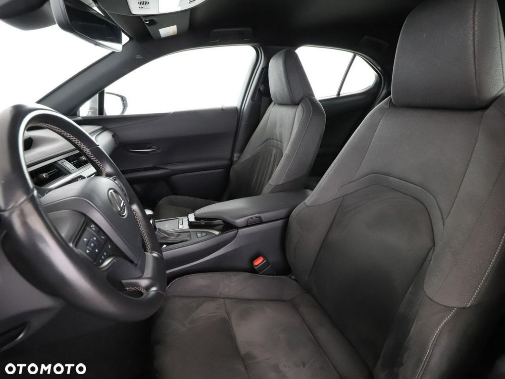 Lexus UX 250h Business Edition - 14