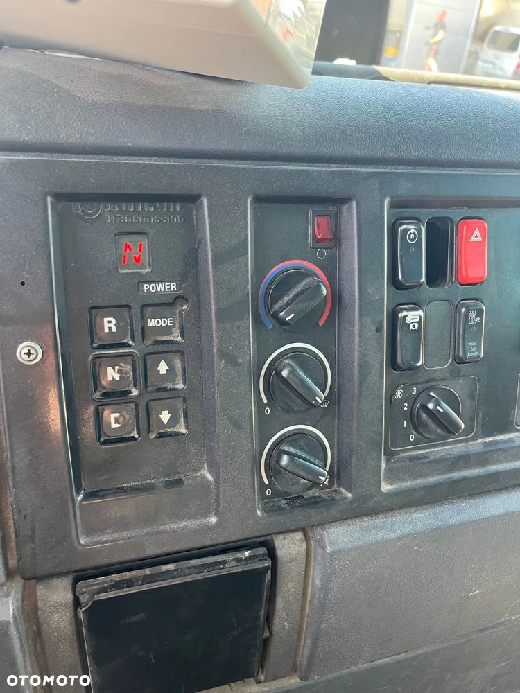 Mercedes-Benz 1829 econic Gaz - 7