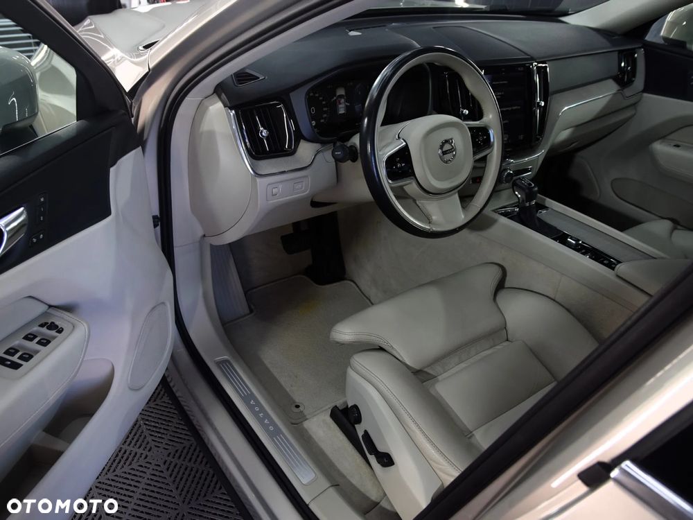 Volvo XC 60 D4 AWD Inscription - 12