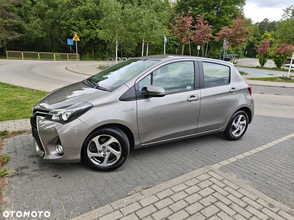 Toyota Yaris Hybrid 100 Premium EU6 - 2