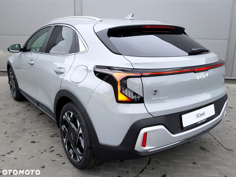 Kia XCeed 1.6 T-GDI Business Line DCT - 12