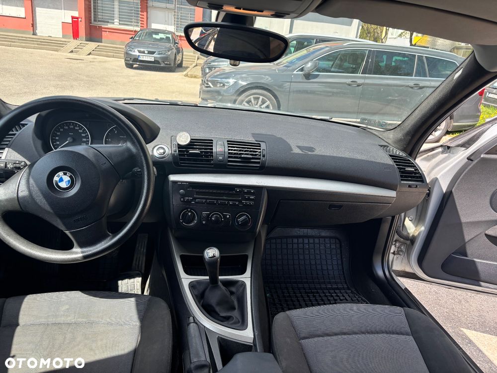 BMW Seria 1 118d - 8