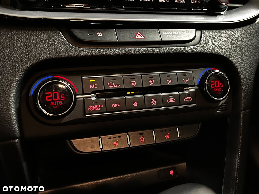 Kia XCeed - 27